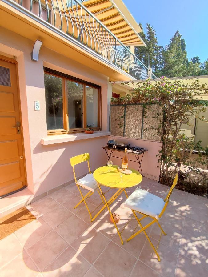 Charmant Studio Lavandou - 500M Plage เลอลาวองดูว์ ภายนอก รูปภาพ